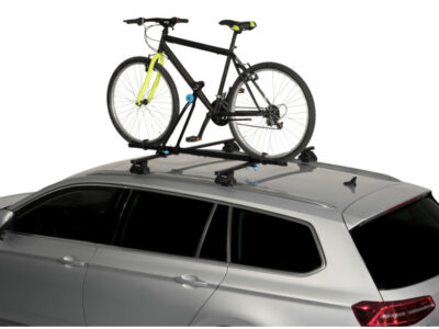 Barres de toit Cruz Oplus et 2 porte vélos de barres de toit