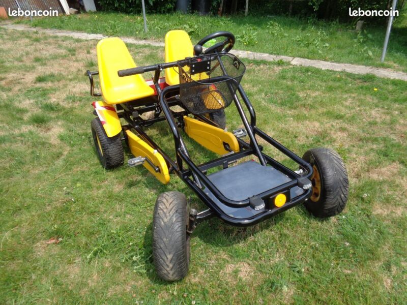 Kart Berg à Pédales ou Rosalie 2 Adultes. Prix indiqué est pour 1/2 journée (35€ pour la demi-journée).