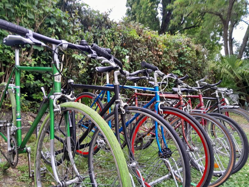 Vélo 2 Rue Talence Bordeaux propose vélo ancien peugeot, Motobécane reconditionnés, tandem Orbita, Vtt Ventana, tricycle, vélo enfant à la location