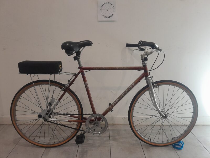 Vélo 2 Rue Talence Bordeaux propose vélo ancien peugeot, Motobécane reconditionnés, tandem Orbita, Vtt Ventana, tricycle, vélo enfant à la location