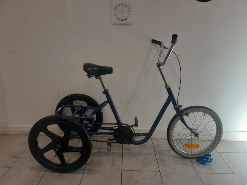 Vélo 2 Rue Talence Bordeaux propose vélo ancien peugeot, Motobécane reconditionnés, tandem Orbita, Vtt Ventana, tricycle, vélo enfant à la location