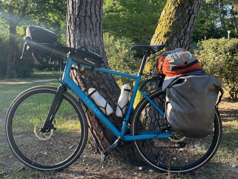 Location vélo (s) GRAVEL avec équipements