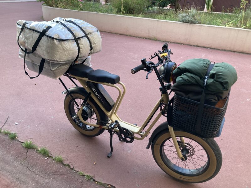 Vélo cargo compact biplace