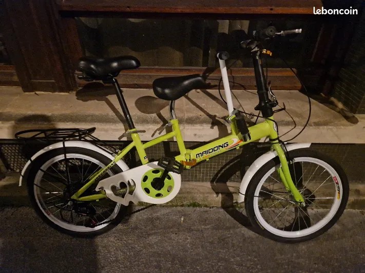 Mini Tandem enfant de 3 à 5 ans et Adulte 2 selles et 1 seul pédalier. Peut-être aussi PMR. Prix indiqué est pour 1/2 journée (20€ la demi-journée).