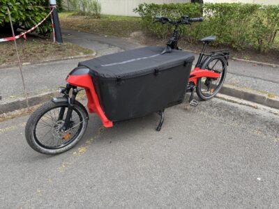 Cargo Toyota Électrique, sièges enfants