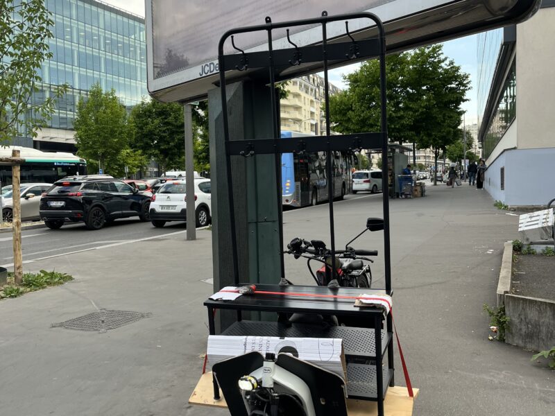 Déménager objets encombrants bureau porte manteau banc en cargo
