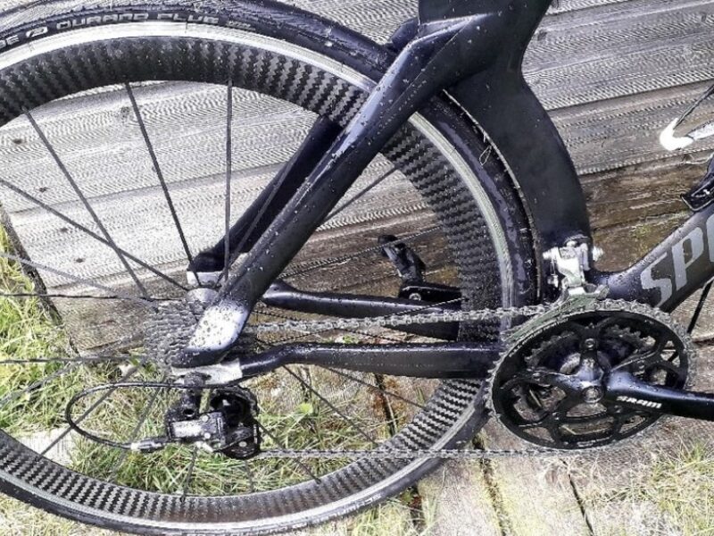 Vélo de triathlon en carbone (Specialized transition)